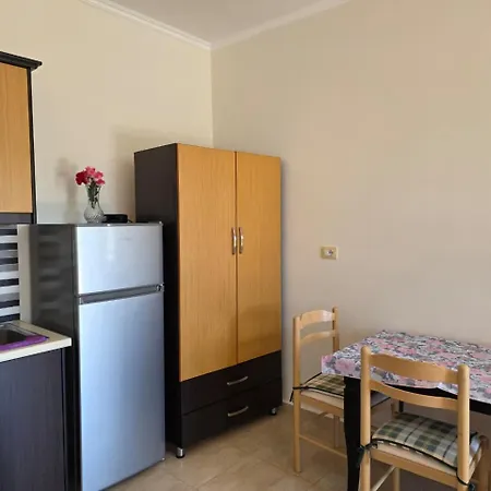 Apartament Bledi *